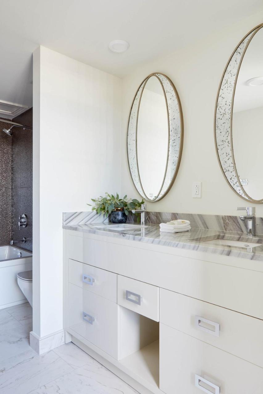 Deluxe Canal Street Suites By Sonder New Orleans Rom bilde